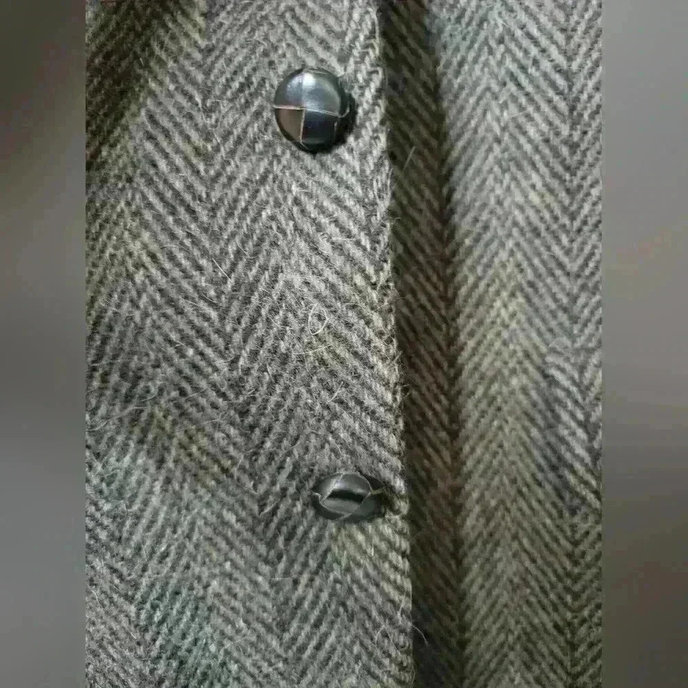 Men's Johnatha Reid Botany 500 wool blazer.